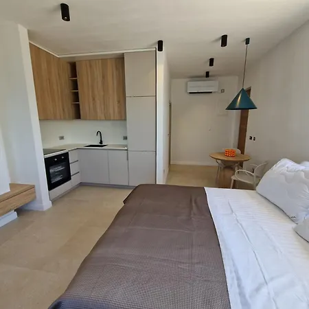 Skalja Beachfront House Magazin