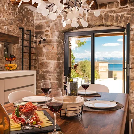 Villa Skalja Beachfront House Magazin Ždrelac