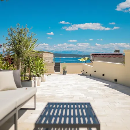 Skalja Beachfront House Magazin Villa Ždrelac