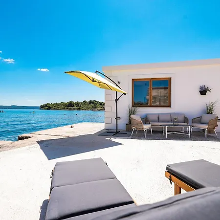 Skalja Beachfront House Magazin 빌라 *