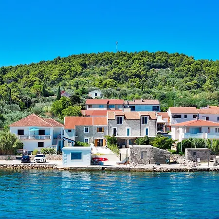 Skalja Beachfront House Magazin Willa *