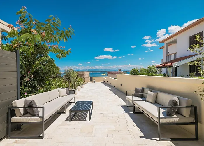 Villa Skalja Beachfront House Magazin *