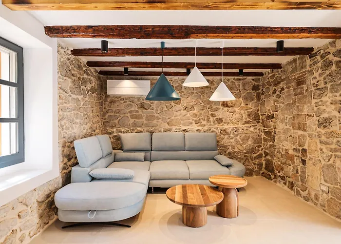 Skalja Beachfront House Magazin Villa *
