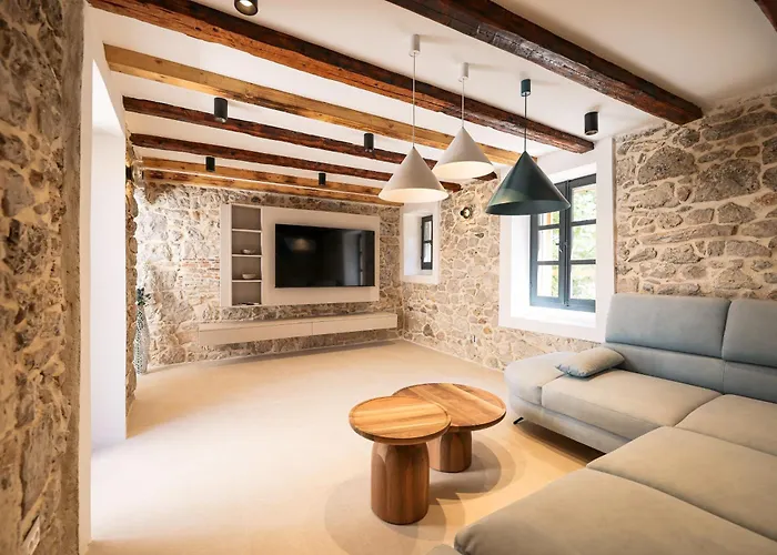 Skalja Beachfront House Magazin * Zdrelac