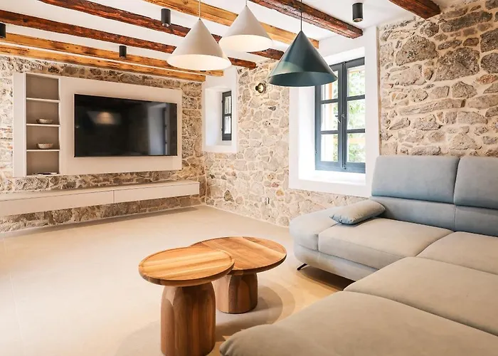 Skalja Beachfront House Magazin Villa *