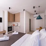 Skalja Beachfront House Magazin Ždrelac