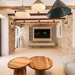 Skalja Beachfront House Magazin