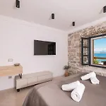 Skalja Beachfront House Magazin Ždrelac