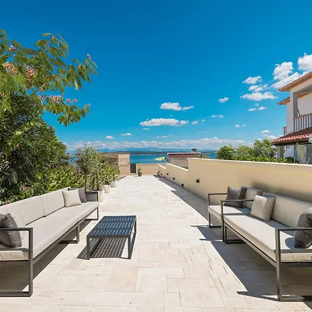Villa škalja Beachfront House Magazin *