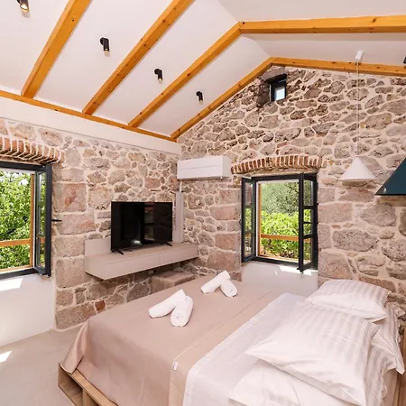 Skalja Beachfront House Magazin Ždrelac