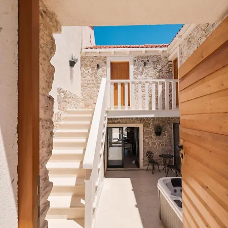 Skalja Beachfront House Magazin Ždrelac