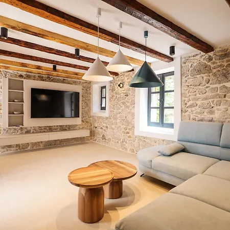 ヴィラ Skalja Beachfront House Magazin *