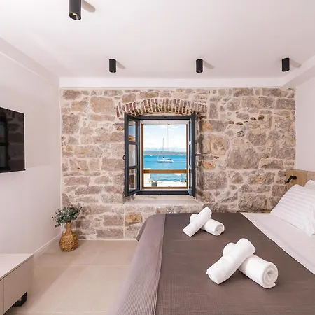 ヴィラ Skalja Beachfront House Magazin *