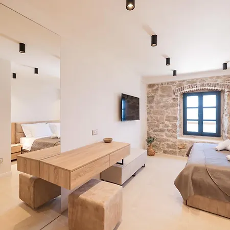 Skalja Beachfront House Magazin Villa