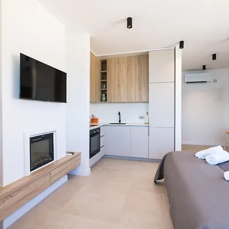 Skalja Beachfront House Magazin Villa *