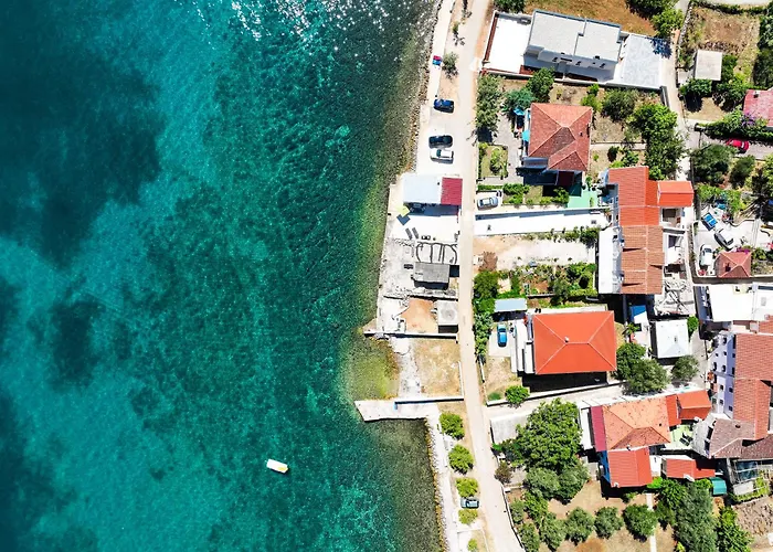 Skalja Beachfront House Magazin