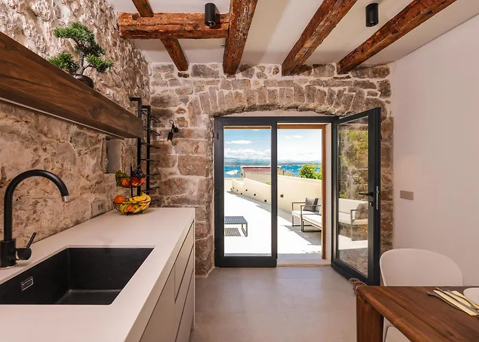 Skalja Beachfront House Magazin Zdrelac