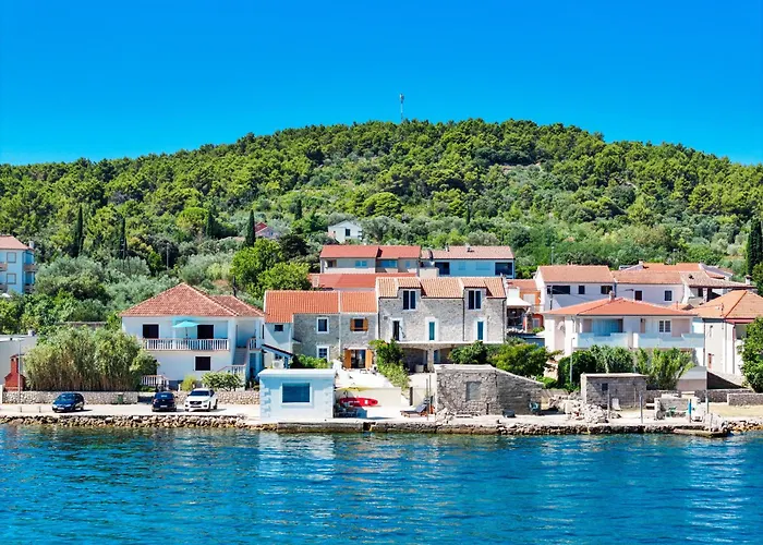 Skalja Beachfront House Magazin Vila *