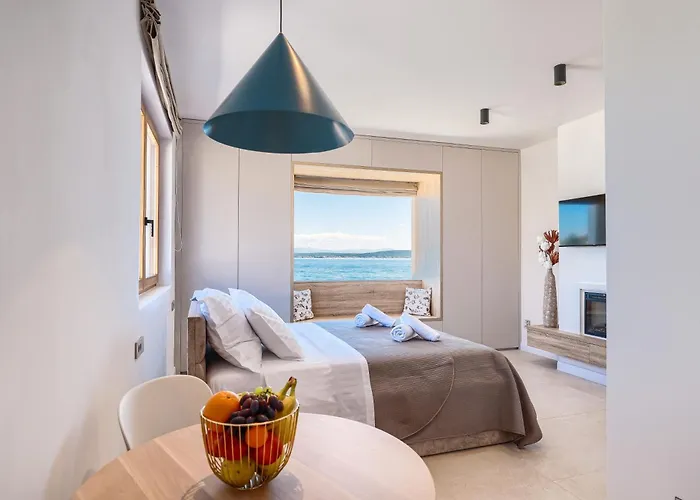 Vila Skalja Beachfront House Magazin Zdrelac