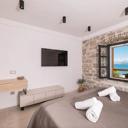 Skalja Beachfront House Magazin Ždrelac