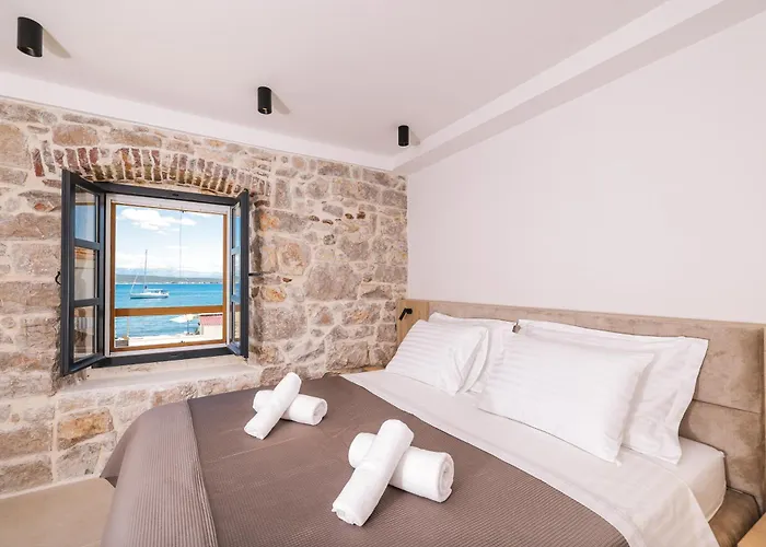 Skalja Beachfront House Magazin 别墅